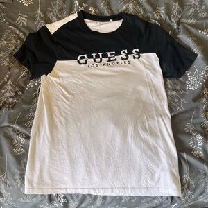 Guess Black and White T-Shirt (M)